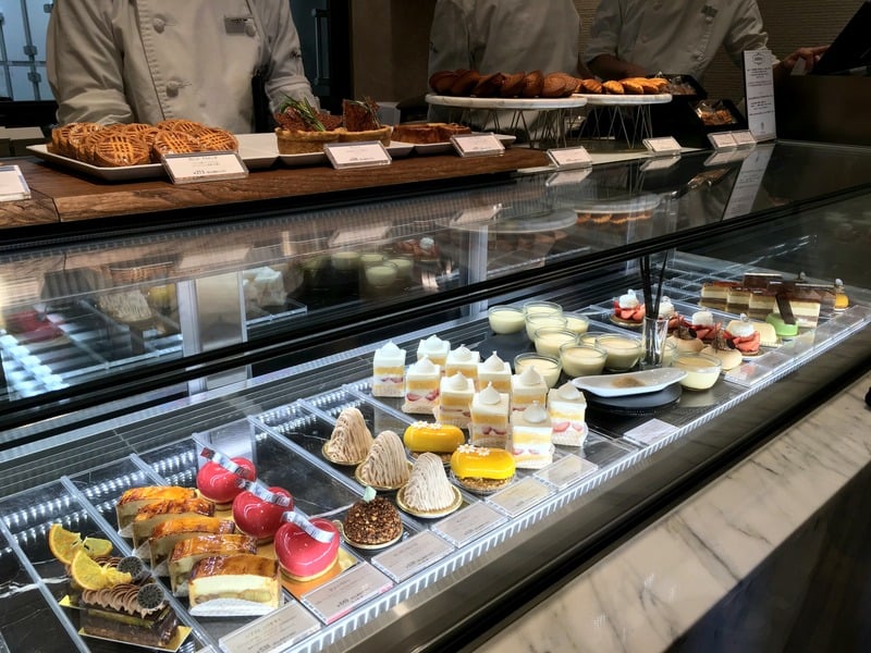 ケーキ屋さんのショーケース